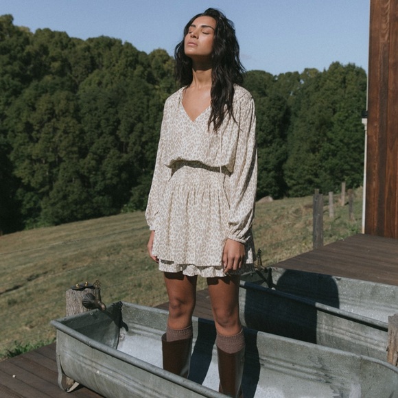 NWT Girl in the Sun Lush Life Leopard Print Mini Dress women size Medium - Picture 1 of 11